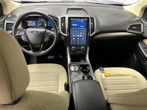 2023 Ford Edge SE