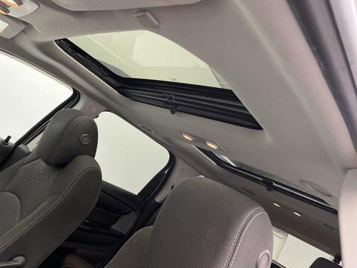 2016 GMC Acadia SLE-2