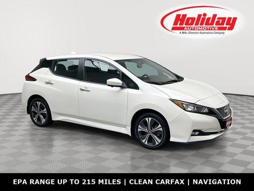 White 2022 Nissan Leaf SV PLUS