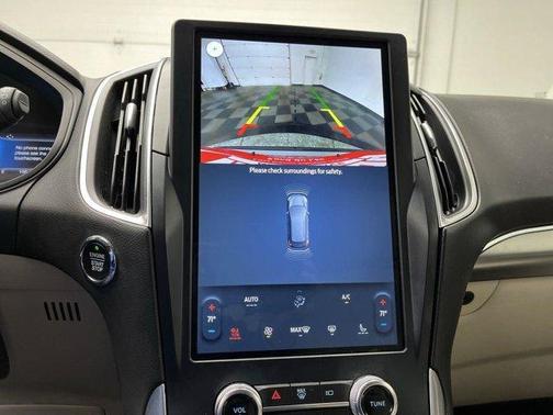 Iconic Silver 2023 Ford Edge Titanium