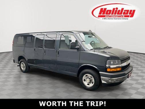 2017 Chevrolet Express 3500 LT