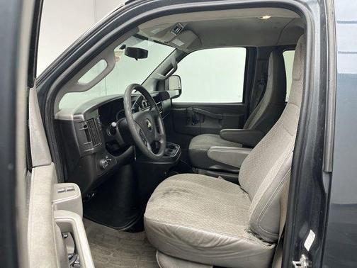 2017 Chevrolet Express 3500 LT