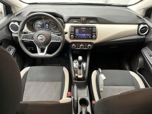 2021 Nissan Versa 1.6 SV