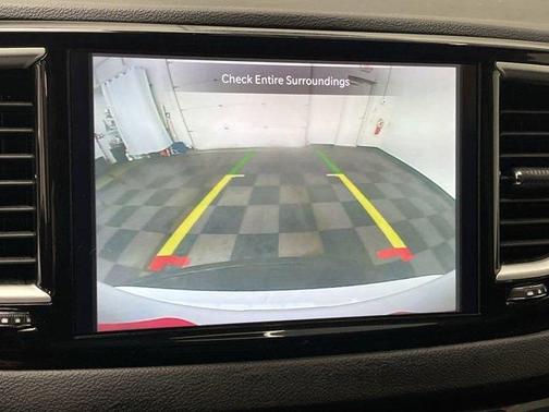 2023 Chrysler Pacifica Touring-L