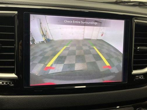 2022 Chrysler Pacifica Touring-L