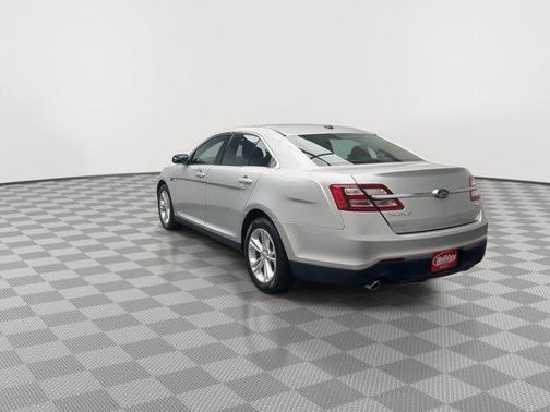 2017 Ford Taurus SEL