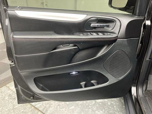 2016 Dodge Grand Caravan R/T