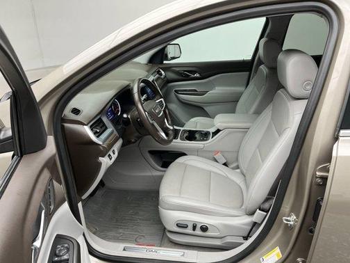 2022 GMC Acadia SLT