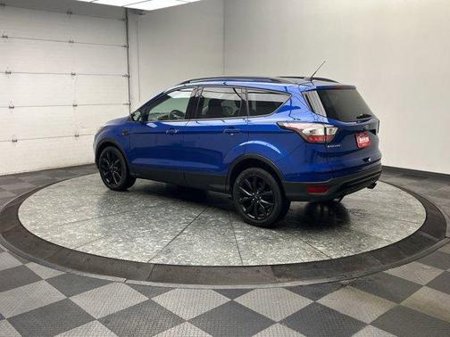 Lightning Blue Metallic 2018 Ford Escape SE