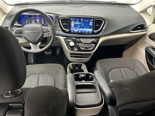 2021 Chrysler Pacifica Touring