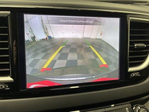 2023 Chrysler Pacifica Touring-L