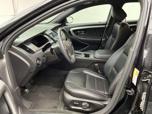 2018 Ford Taurus SEL