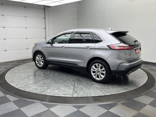 Iconic Silver Metallic 2020 Ford Edge Titanium