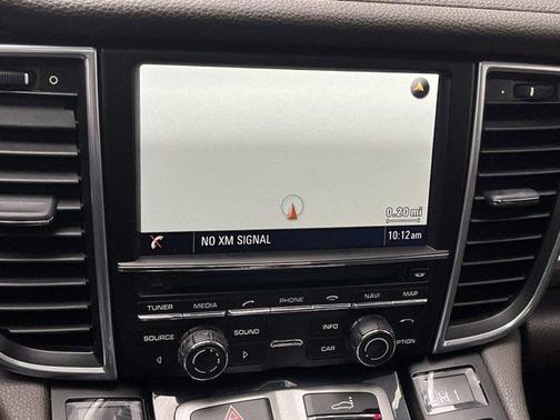 2016 Porsche Panamera 4 Edition