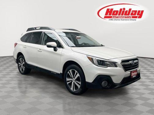 Crystal White Pearl 2019 Subaru Outback 2.5i Limited