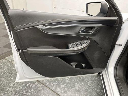 Summit White 2017 Chevrolet Impala 1LT