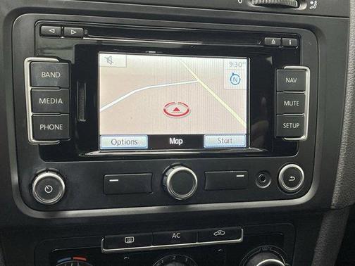 2012 Volkswagen GTI W/SUNROOF&NAVI PZEV