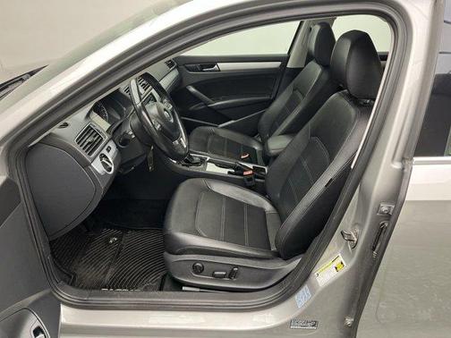 2013 Volkswagen Passat 2.5 SE