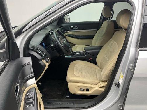 2017 Ford Explorer Base