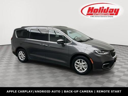 2022 Chrysler Pacifica Touring-L