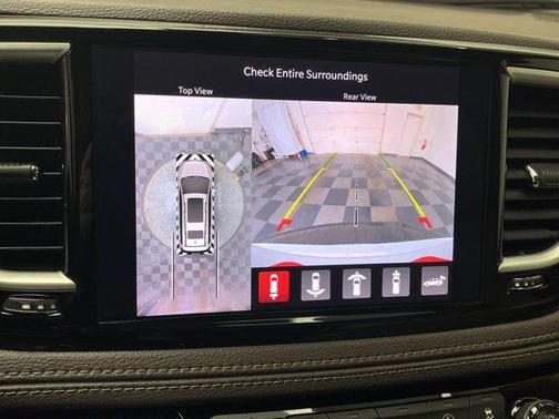 2021 Chrysler Pacifica Touring-L