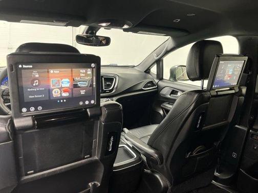 2018 Chrysler Pacifica Touring-L Plus