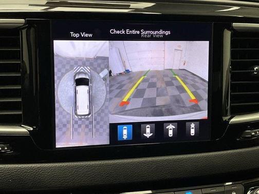 2020 Chrysler Pacifica Touring