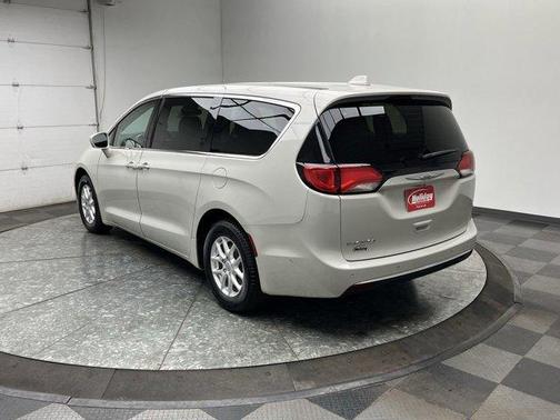 2020 Chrysler Pacifica Touring