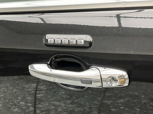 2013 Lincoln MKX Base