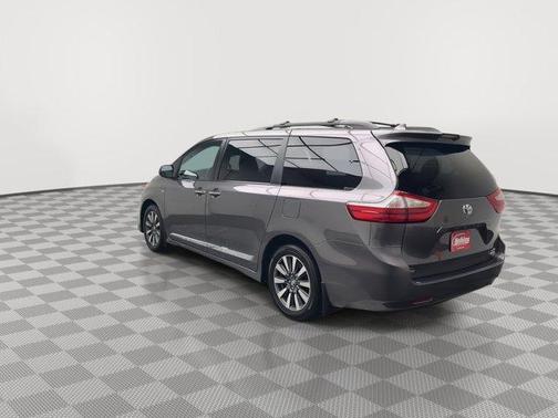 2018 Toyota Sienna XLE Premium