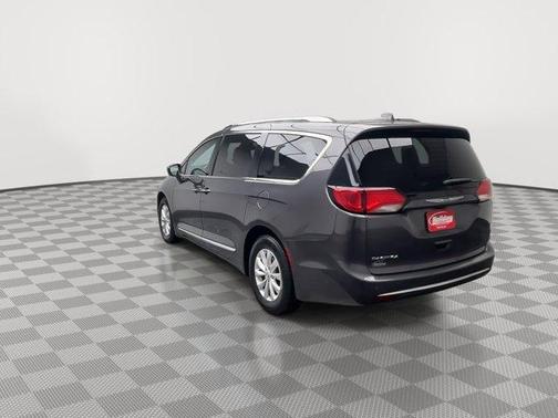 2018 Chrysler Pacifica Touring-L Plus