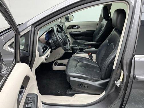 2018 Chrysler Pacifica Touring-L Plus