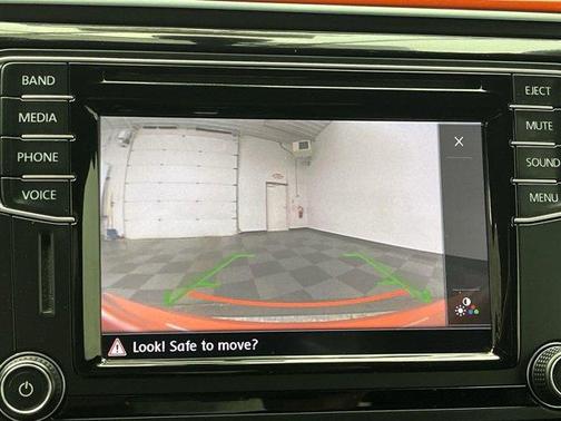 2016 Volkswagen Beetle 1.8T SE