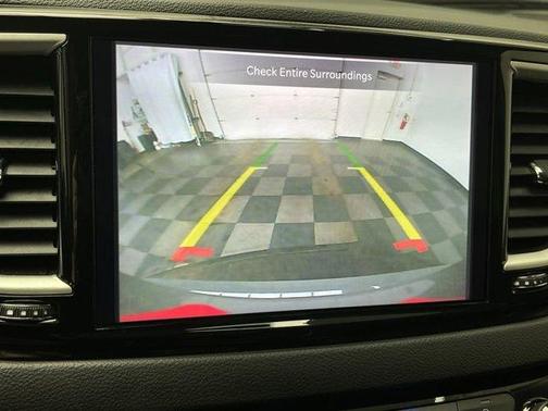 2022 Chrysler Pacifica Touring-L