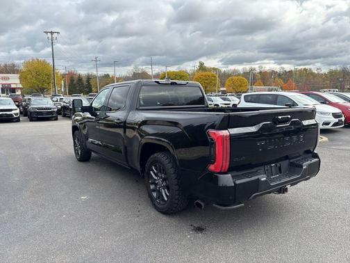 2022 Toyota Tundra Hybrid Platinum
