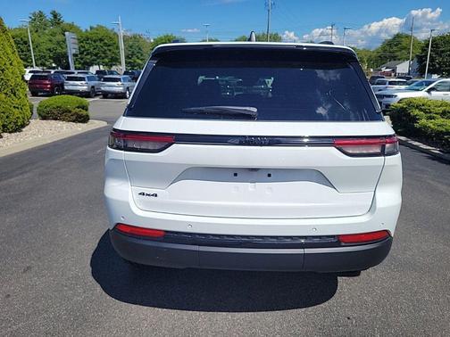 2025 Jeep Grand Cherokee Altitude