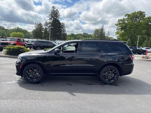 DB Black Clearcoat 2026 Dodge Durango GT AWD