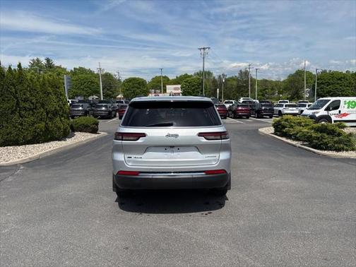 2021 Jeep Grand Cherokee L Laredo