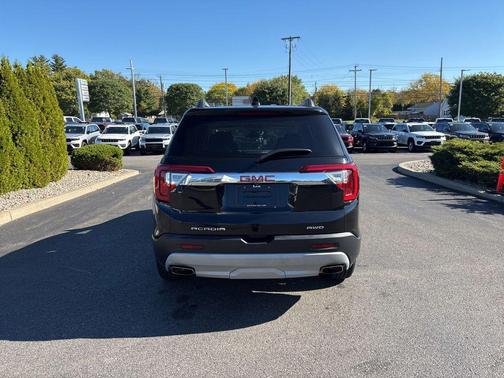 2023 GMC Acadia AWD SLT