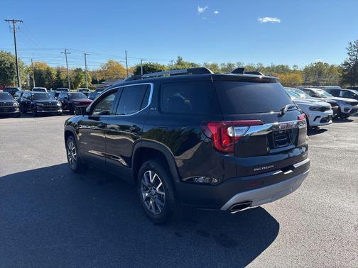 2023 GMC Acadia AWD SLT