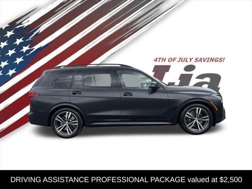 2025 BMW X7 M60i