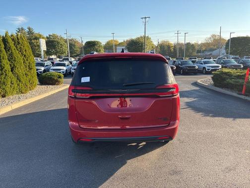 2026 Chrysler Pacifica Limited