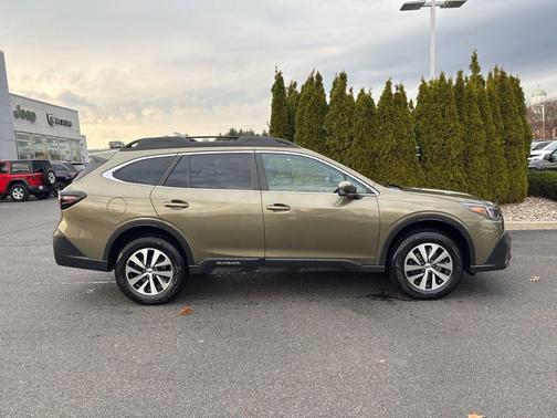 2022 Subaru Outback Premium