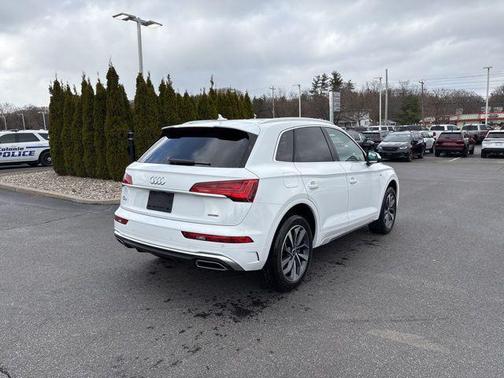 2024 Audi Q5 45 S line Premium Plus