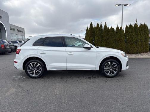 2024 Audi Q5 45 S line Premium Plus