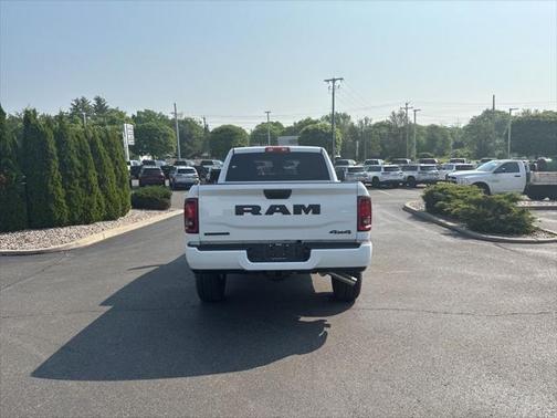2025 RAM 2500 Big Horn Crew Cab 4x4 6'4' Box