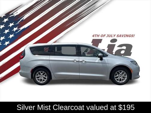2023 Chrysler Voyager LX