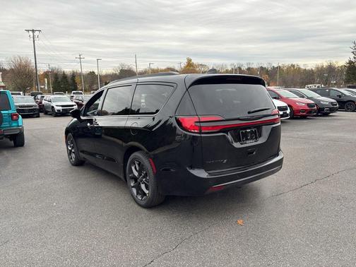 2026 Chrysler Pacifica L