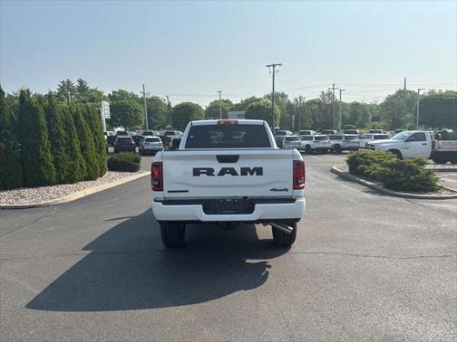 2025 RAM 2500 Big Horn Crew Cab 4x4 6'4' Box