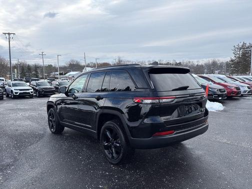 2023 Jeep Grand Cherokee Altitude